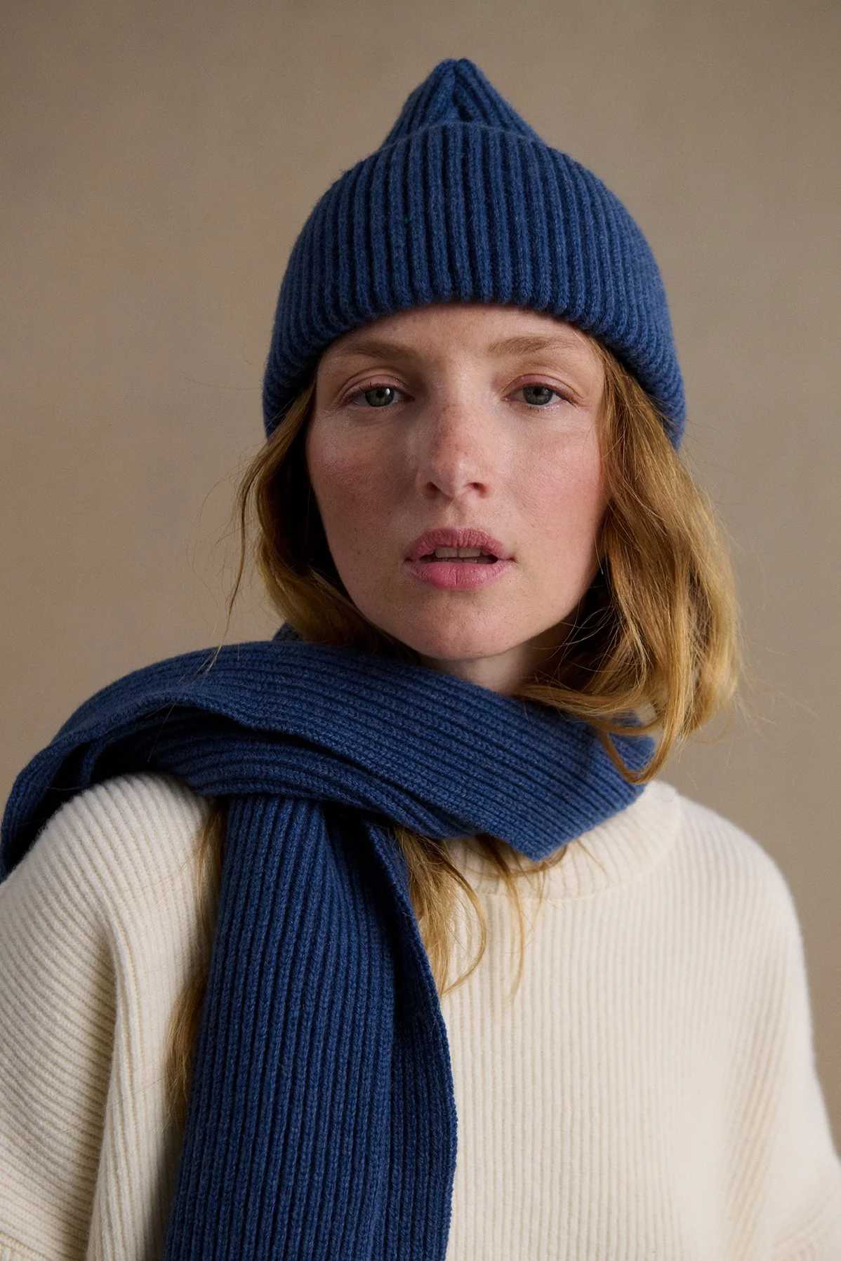 Bonnet extra doux mixte bleu denim - Image 2