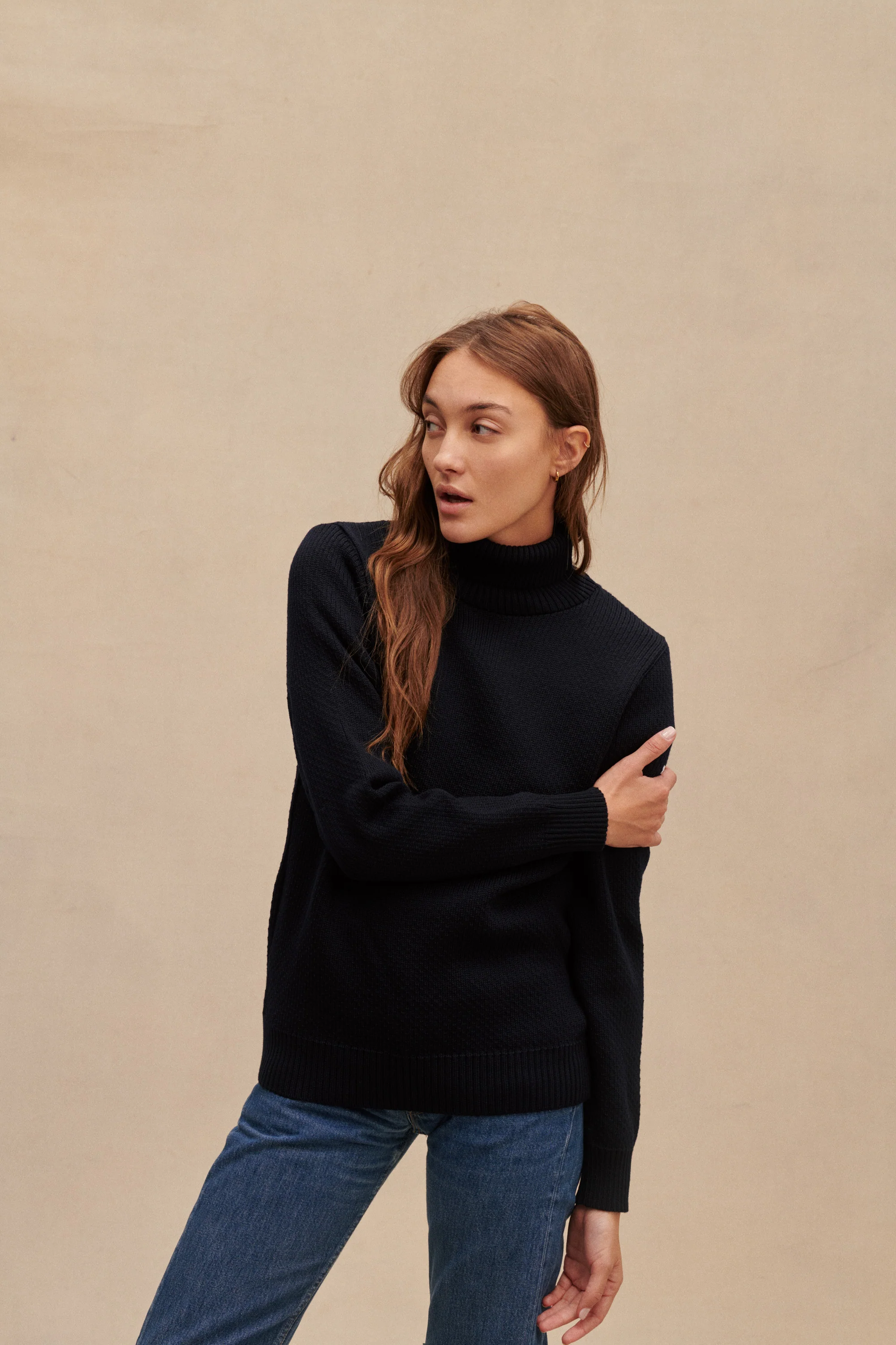 Pull col roulé Norvégien bleu marine pour femme - Image 3
