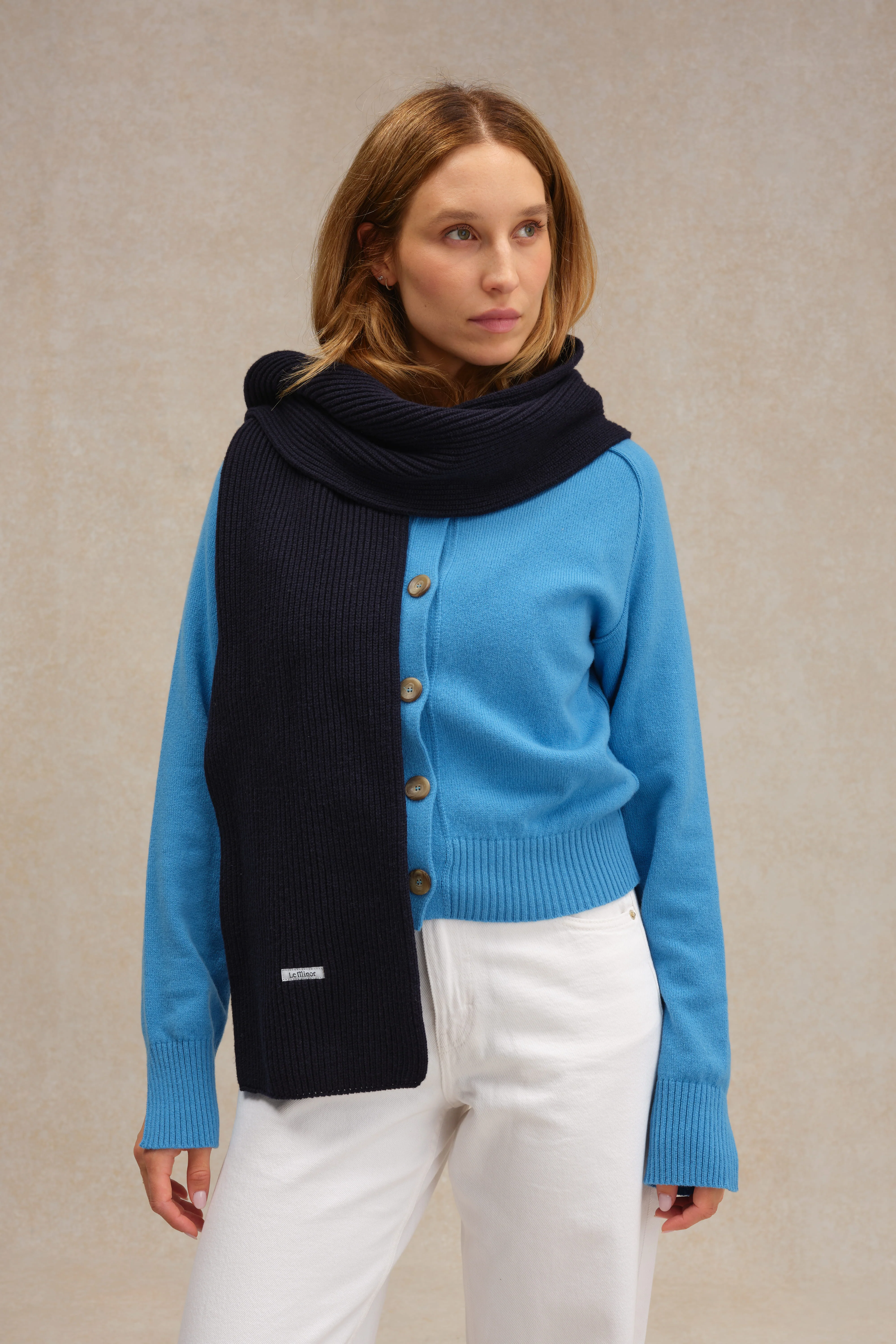 Écharpe à côtes extra doux mixte bleu marine - Image 4