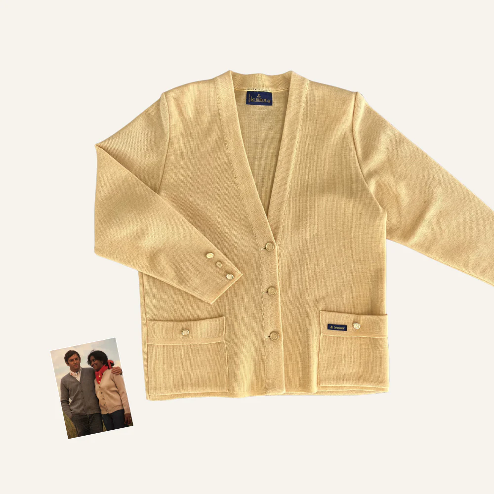 Cardigan jaune à boutons dorés en laine vierge pour femme - Seconde main - Image 2