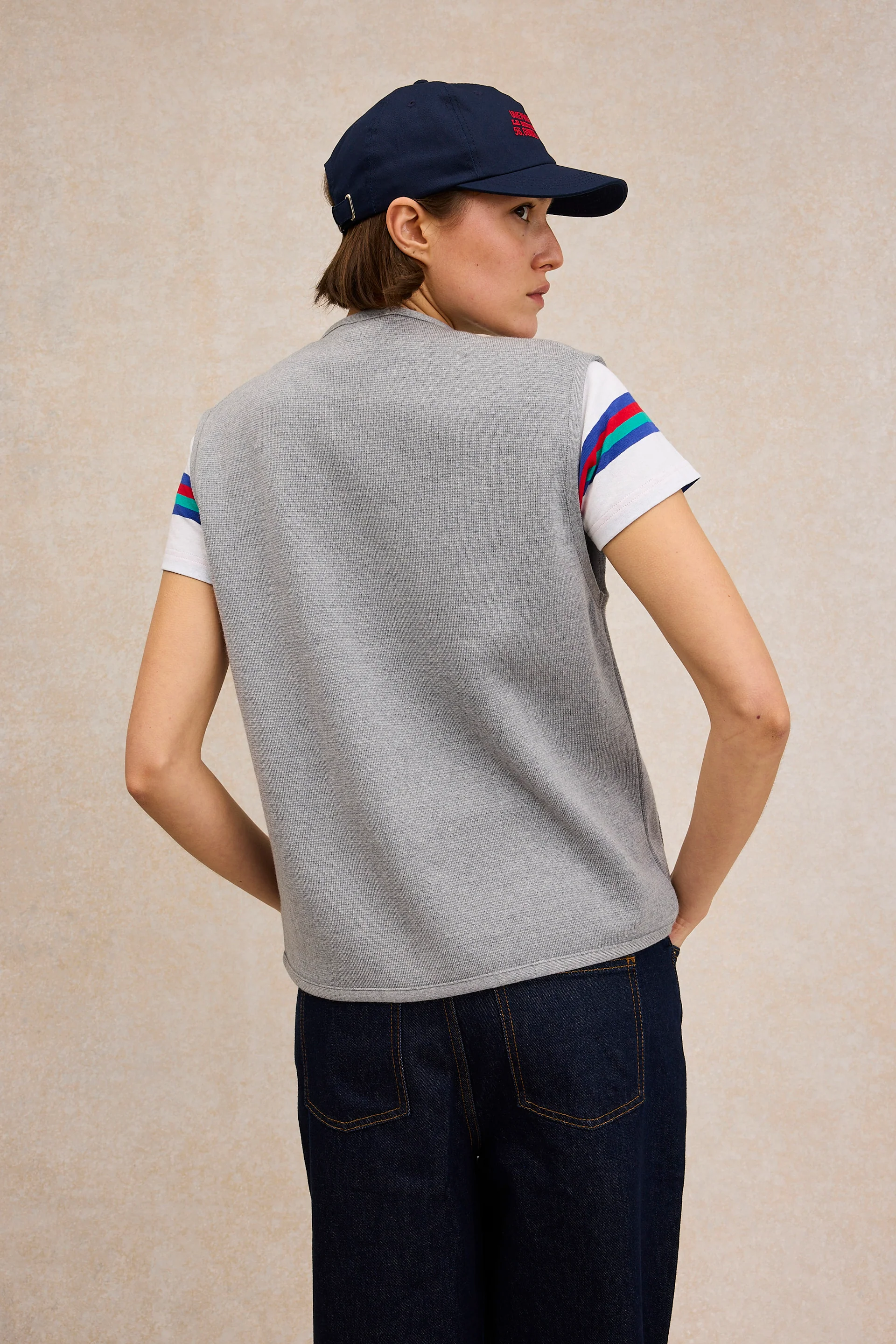 Gilet sans manches à pression gris clair pour femme - Image 3