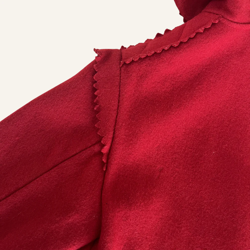 Kabig enfant rouge en drap de laine - Seconde main - Image 4