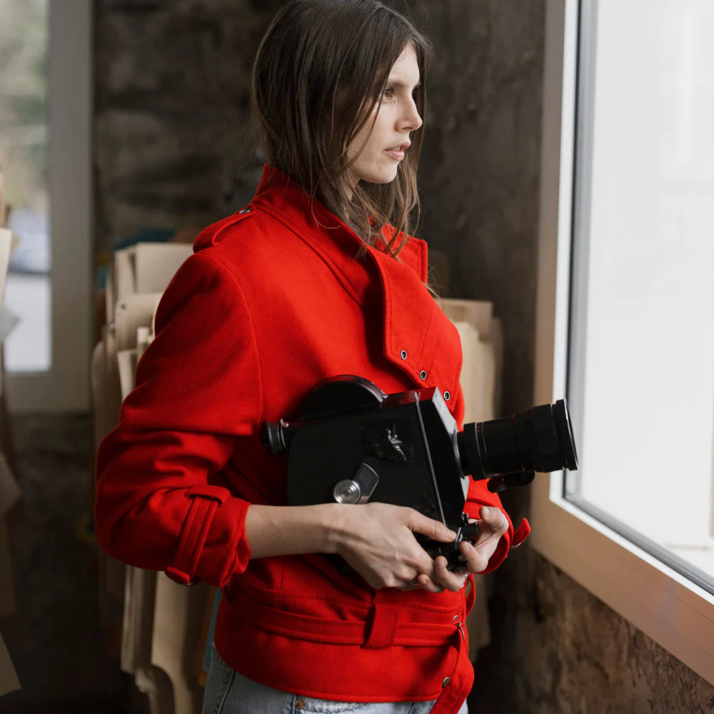 Manteau court rouge en laine pour femme - Seconde main
