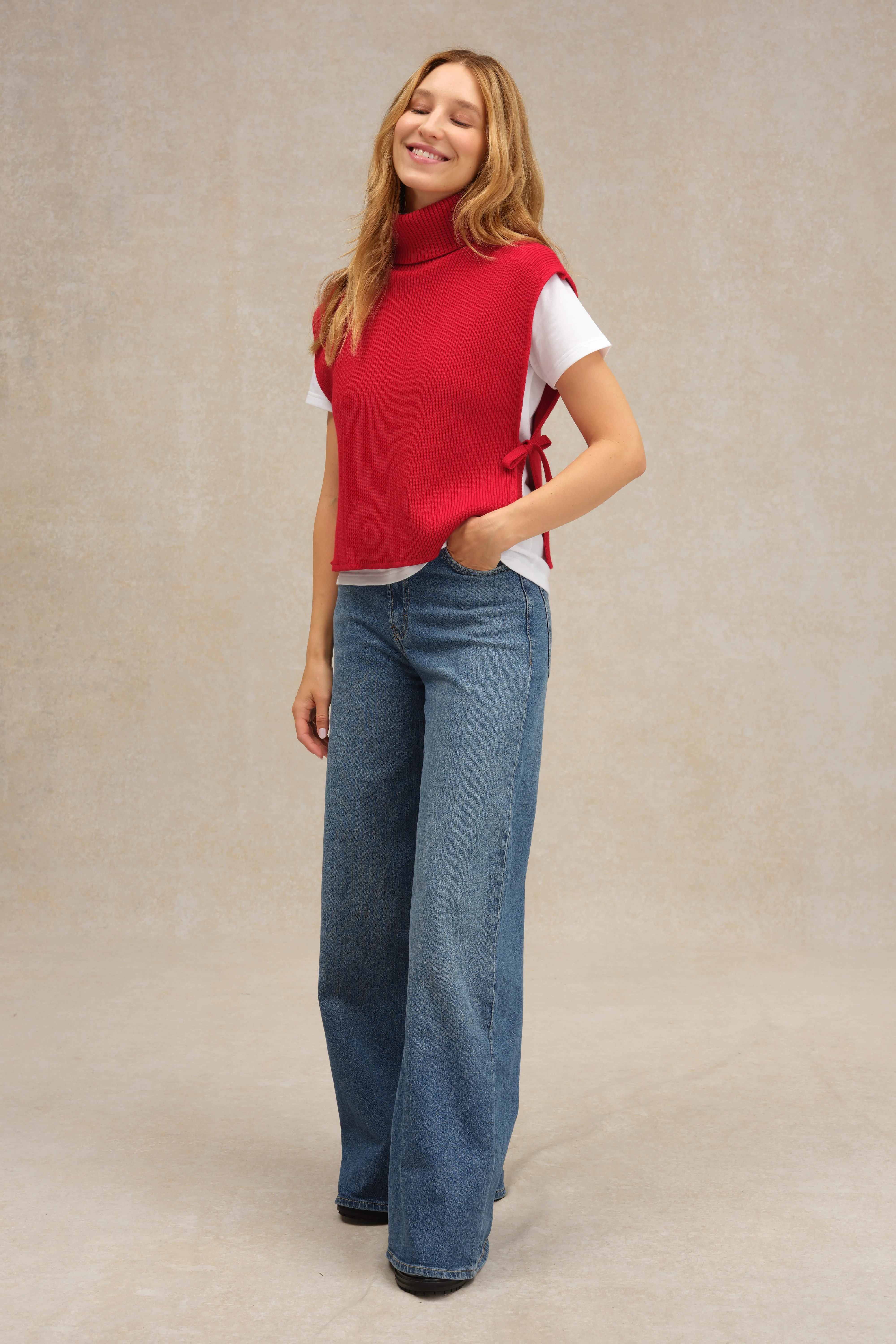 Plastron col roulé rouge en laine mérinos pour femme - Image 5