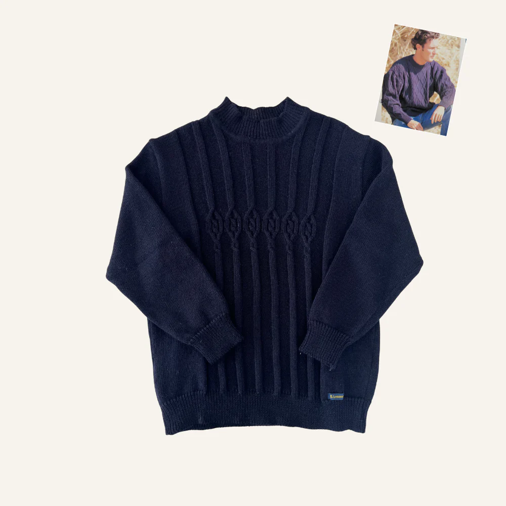 Pull bleu marine torsadé en laine - Seconde main