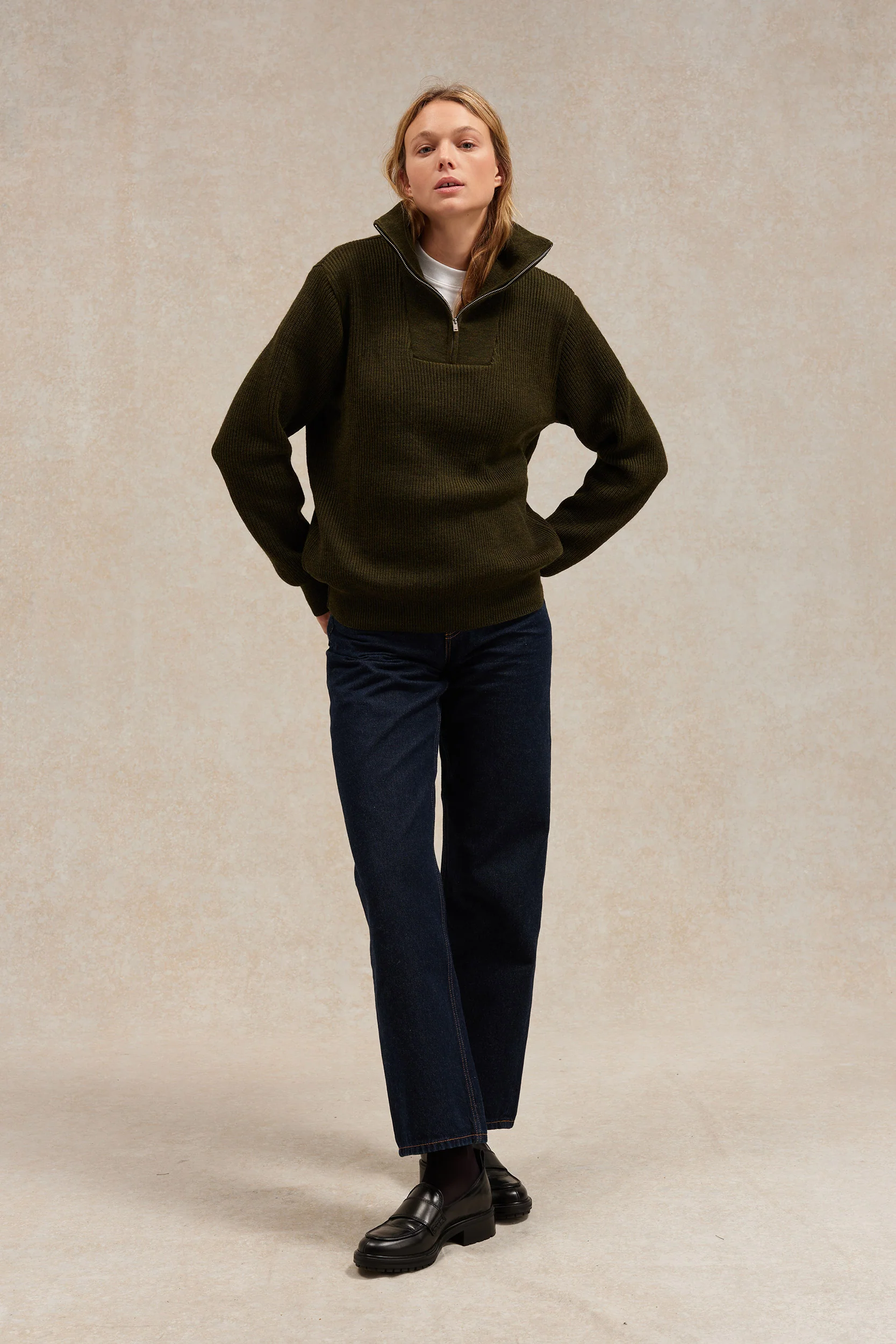 Pull camionneur olive en laine vierge pour femme - Image 5