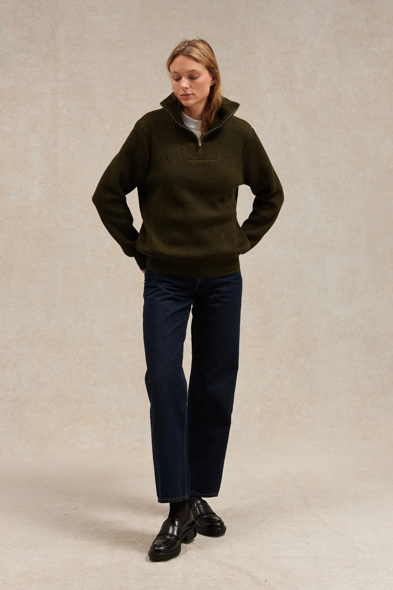 Pull camionneur olive en laine vierge pour femme - Image 6