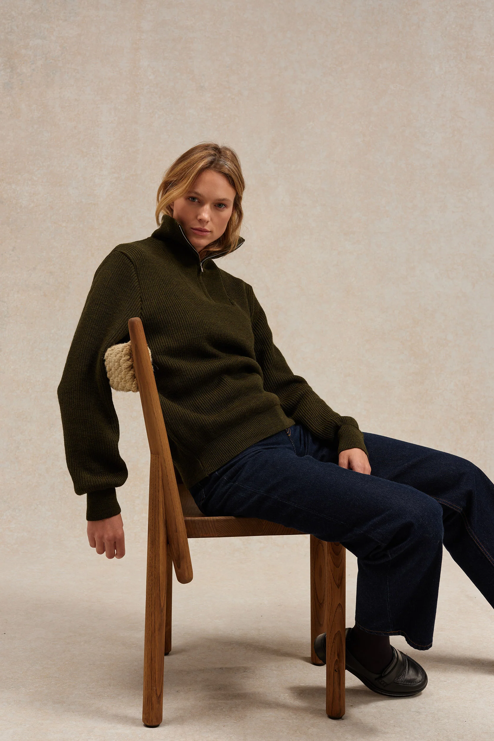 Pull camionneur olive en laine vierge pour femme - Image 7