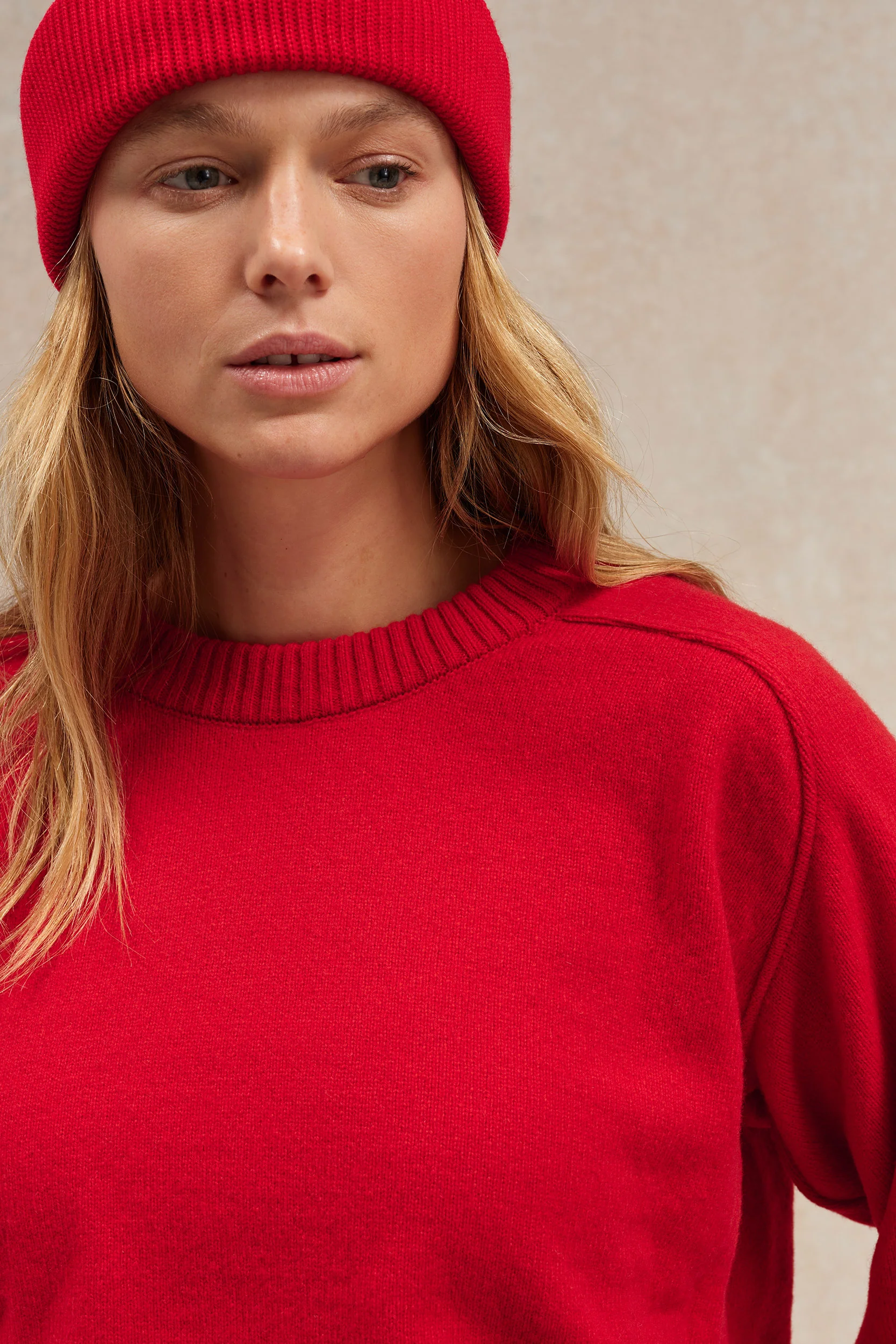 Pull femme col rond rouge - Image 2