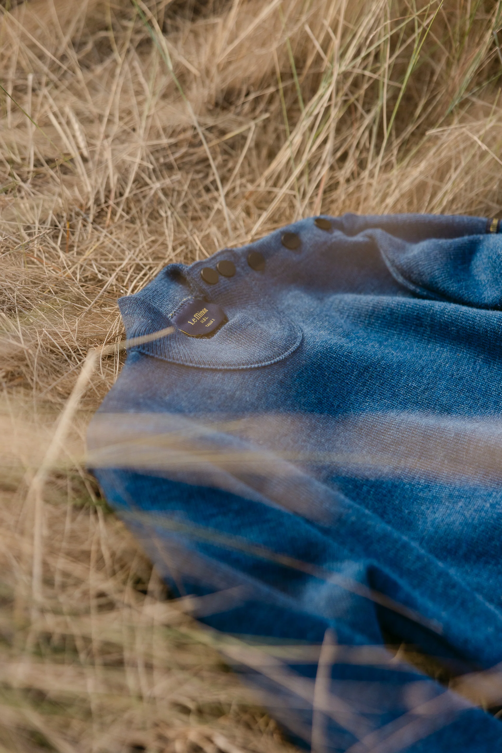 Pull marin bleu denim pour femme - Image 9