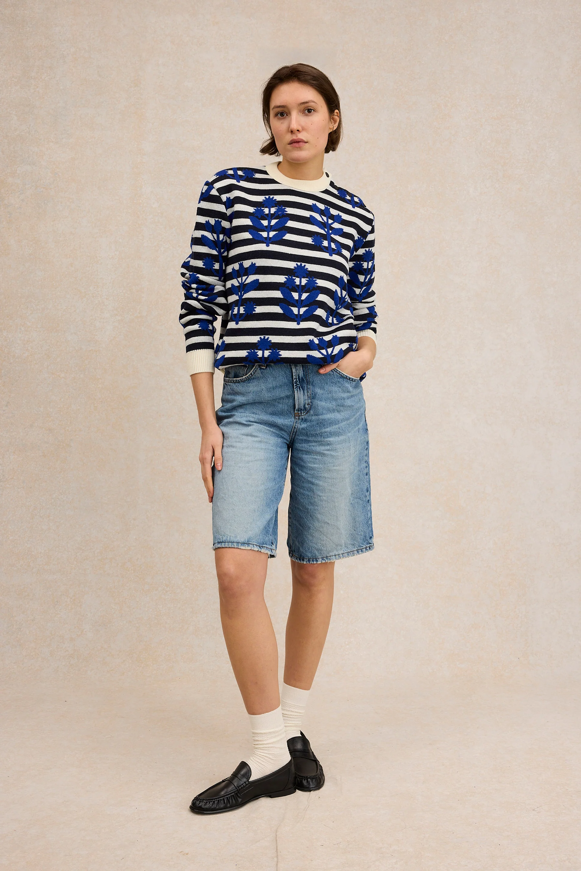 Pull marin à fleurs bleu roi en laine mérinos pour femme - Le Minor x Fragonard - Image 3