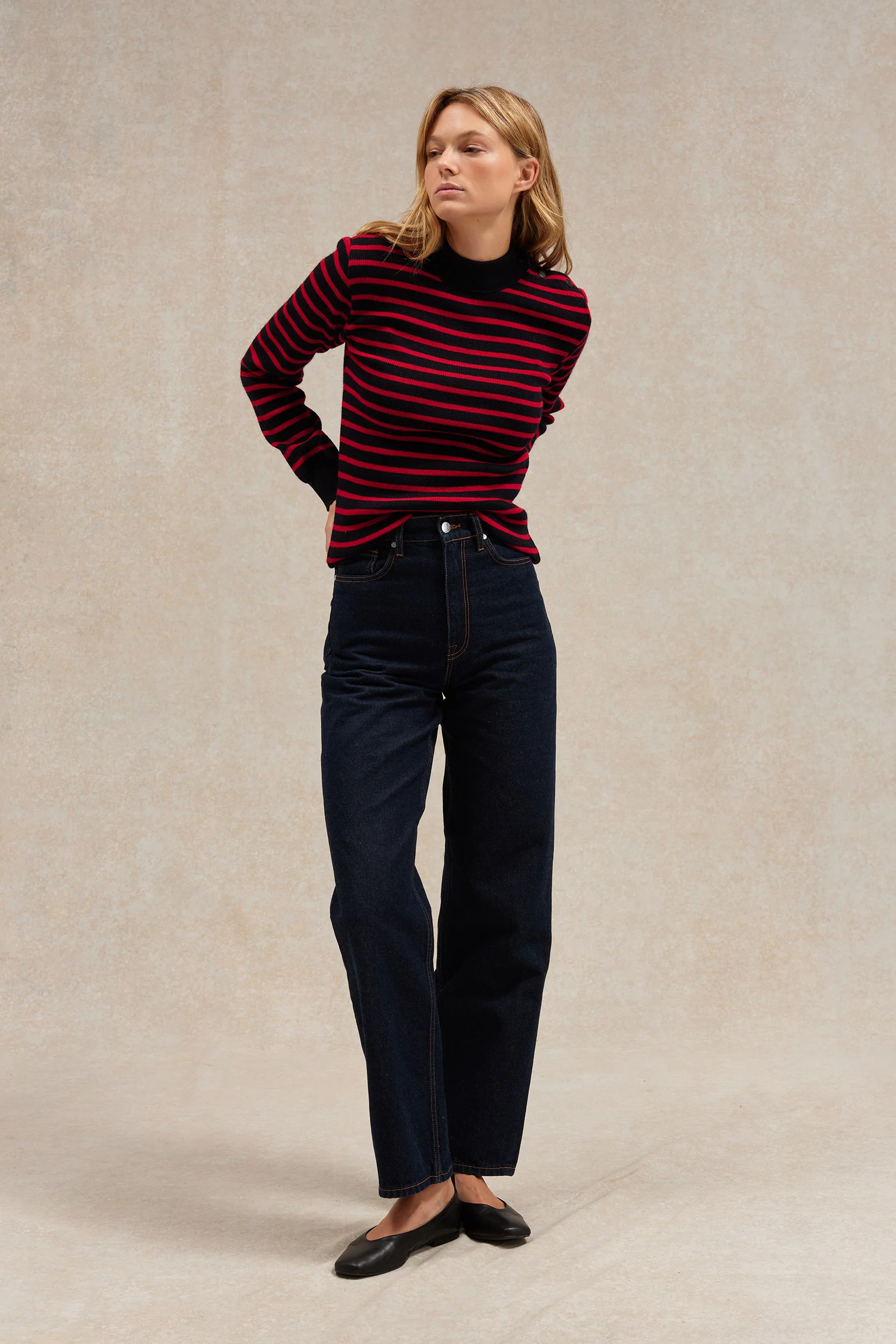 Pull marin rayé marine et rouge pour femme - Image 5