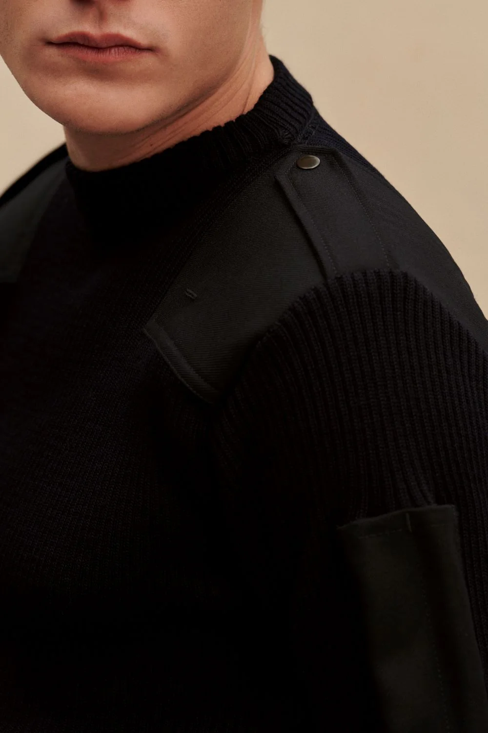 Pull Officier noir pour homme - Image 6
