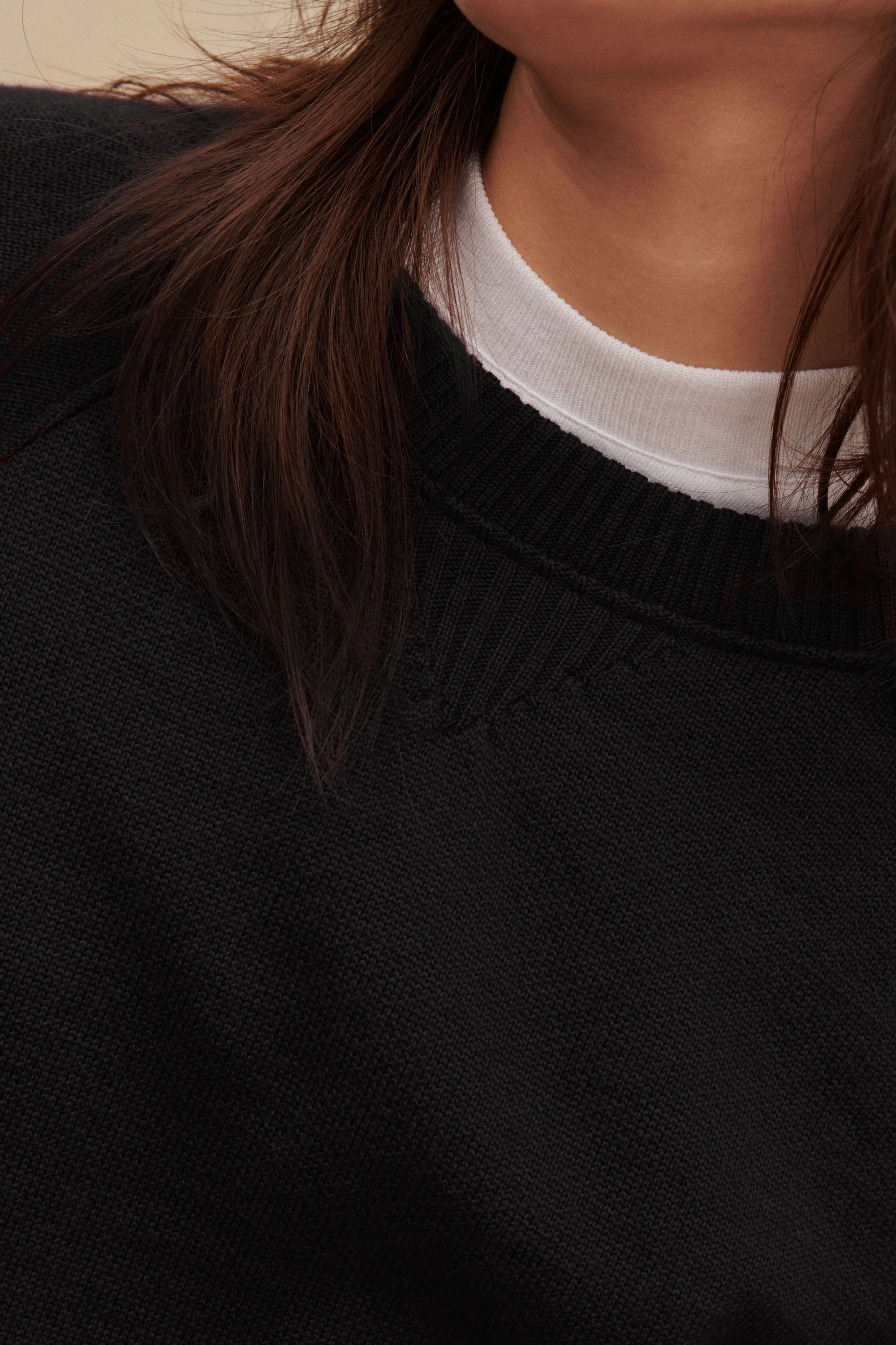 Sweat noir en laine mérinos pour femme - Image 2