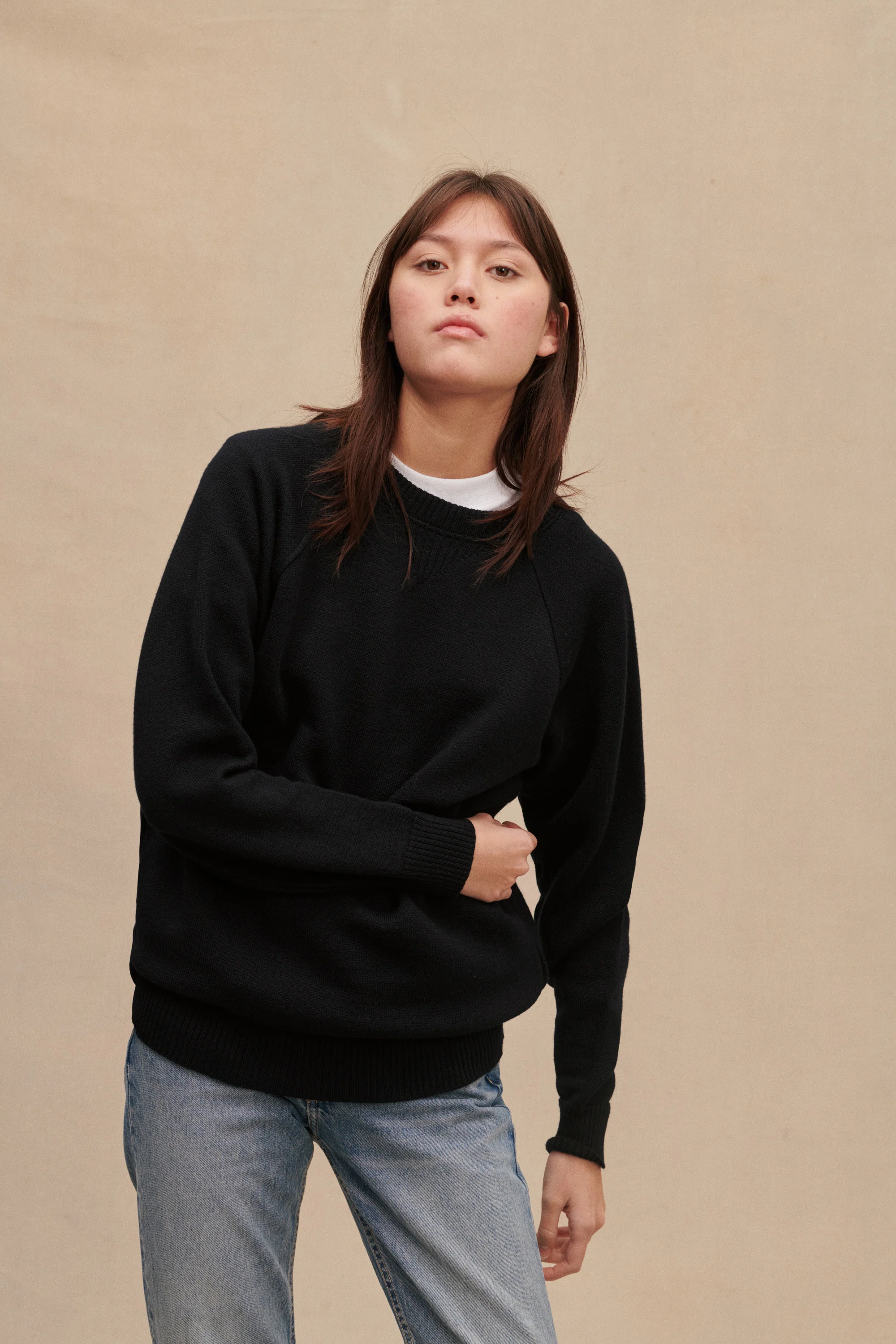 Sweat noir en laine mérinos pour femme - Image 4