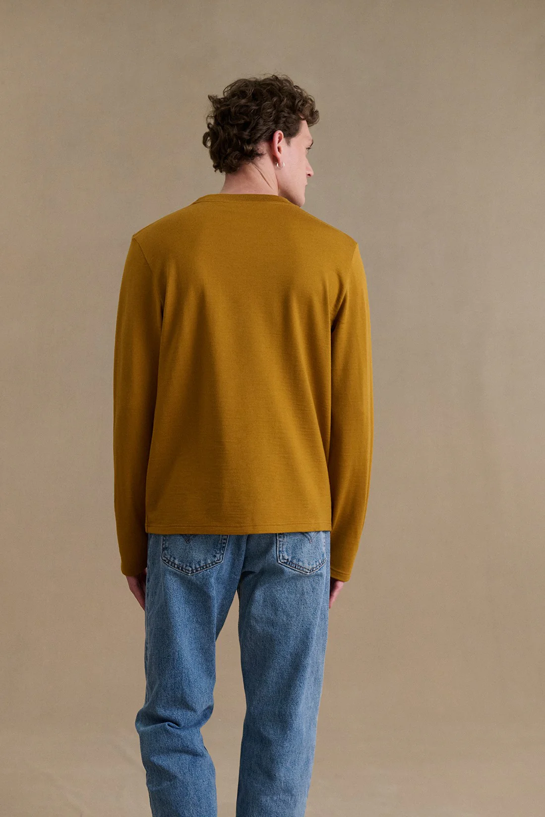 T-shirt camel à manches longues en laine mérinos pour homme - Image 5