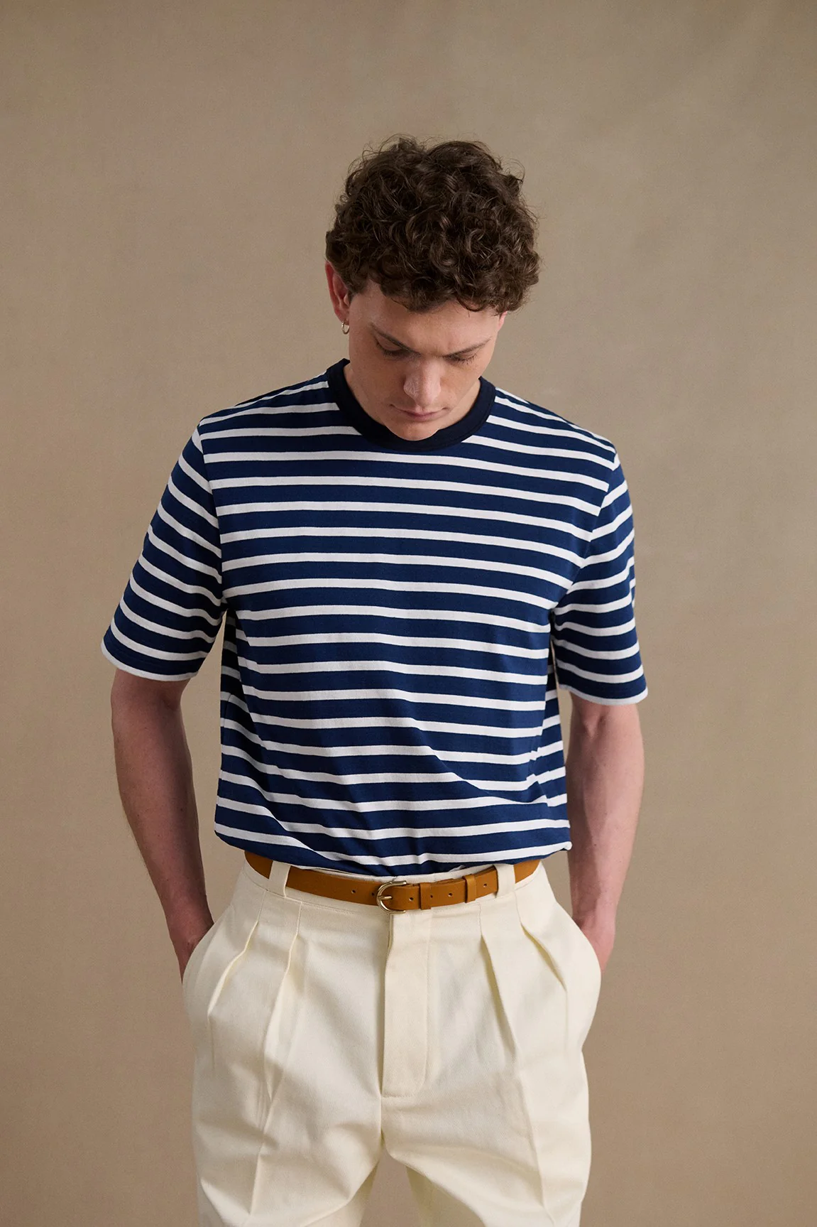 T-shirt marin marine et blanc pour homme - Image 4